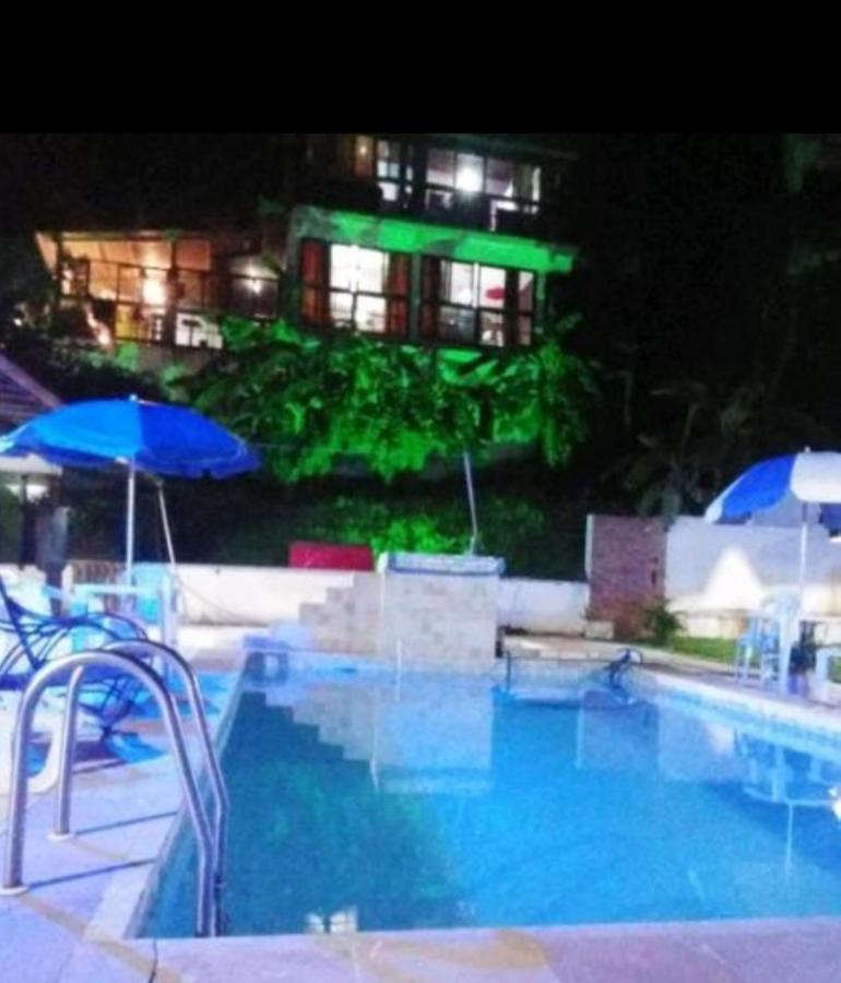 Hospedaria Divina Adega Guest House Cabo Frio Exterior photo